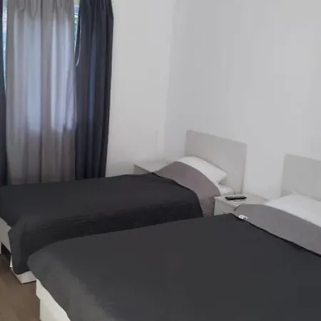 Casa Dragos * 萨图恩